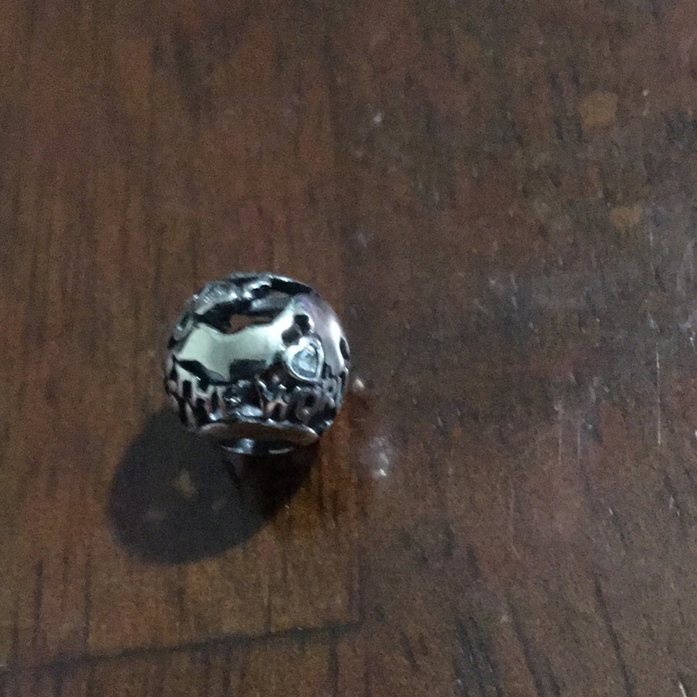 Pandora retired around the world charm 791718CZ